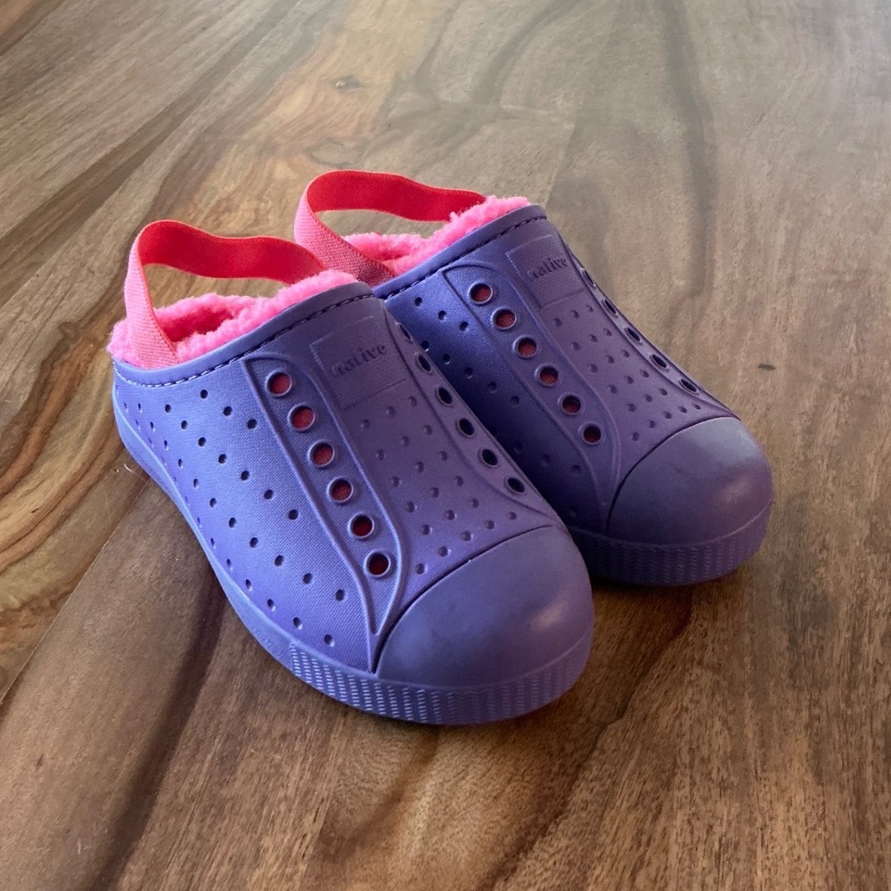 Native‎ Jefferson Cozy Kids Shoes Purple Pink Faux Fur Lined Slip On C10